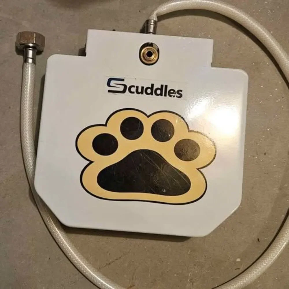 Scuddles: Dog Fountain Water Fountain, Dog Sprinkler Step